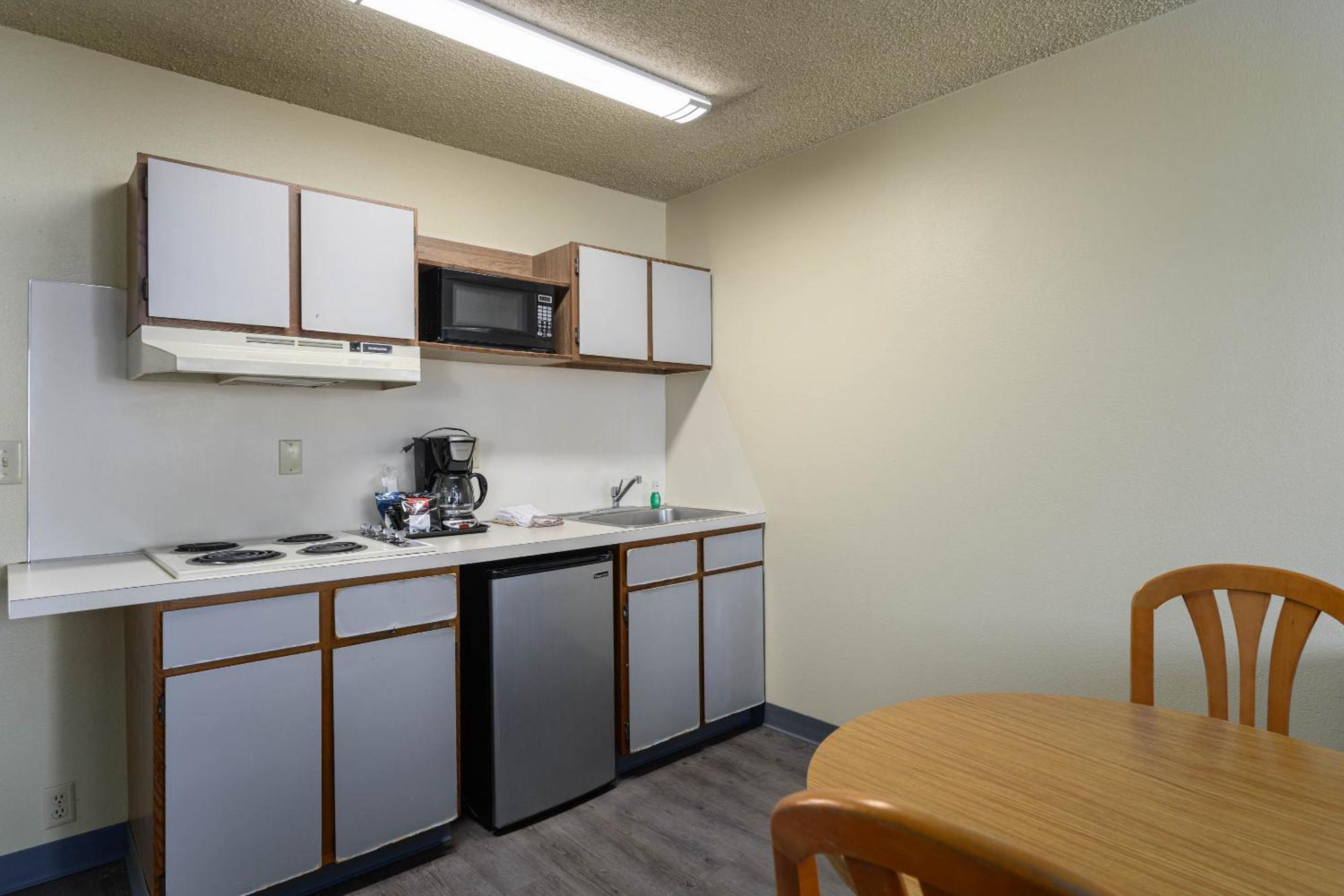 Cocusa Motel Burlington Bagian luar foto