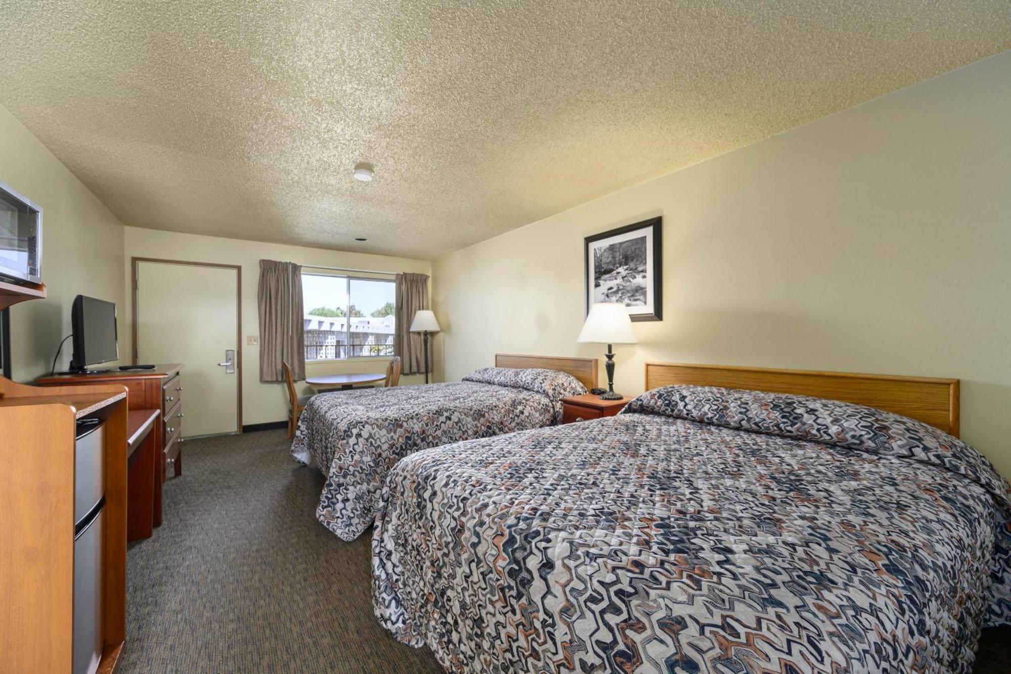 Cocusa Motel Burlington Bagian luar foto