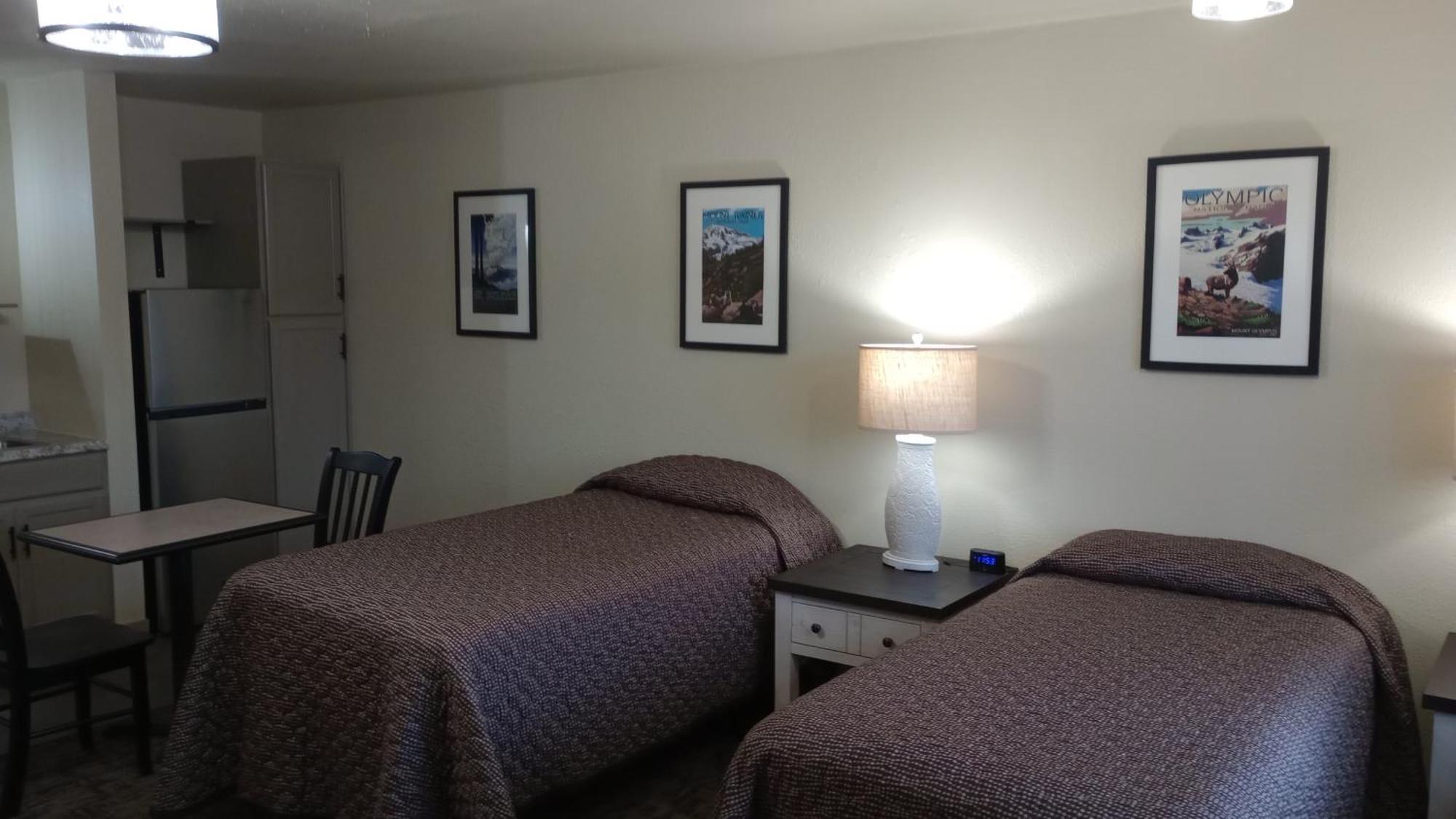 Cocusa Motel Burlington Bagian luar foto